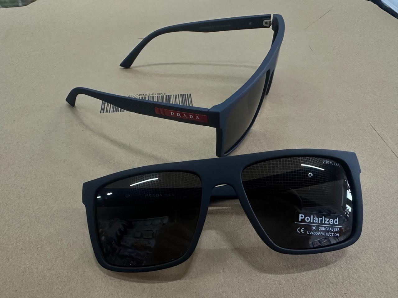 Polarized sun glasses