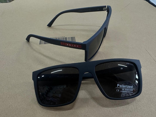 Polarized sun glasses